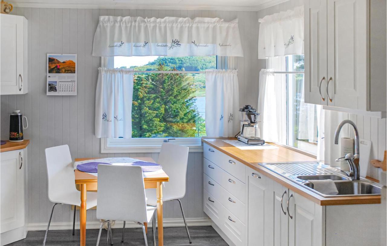 Nice Home In Leknes With House Sea View 외부 사진